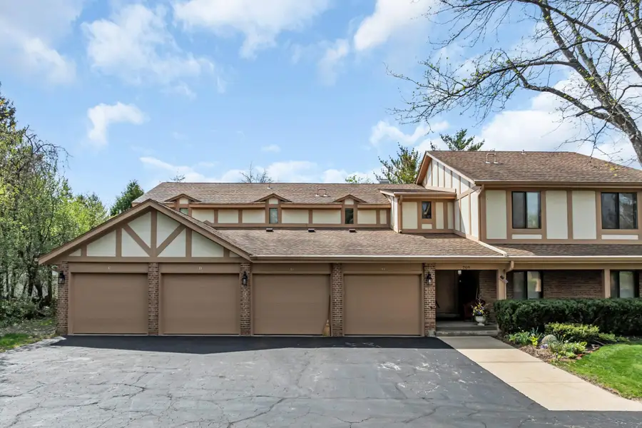 709 S Lake Shore Dr, Lake Geneva, WI 53147 - #2