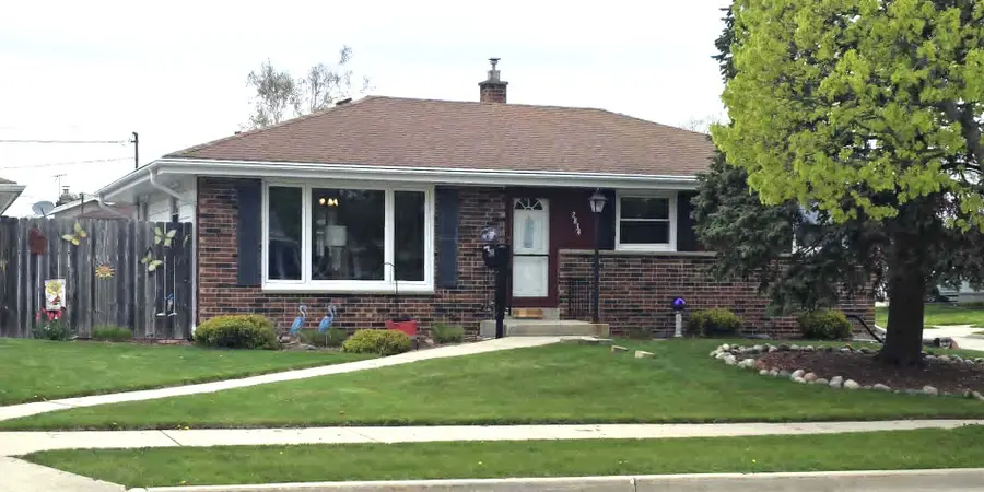 2834 E Eaton Ln, Cudahy, WI 53110 - #2