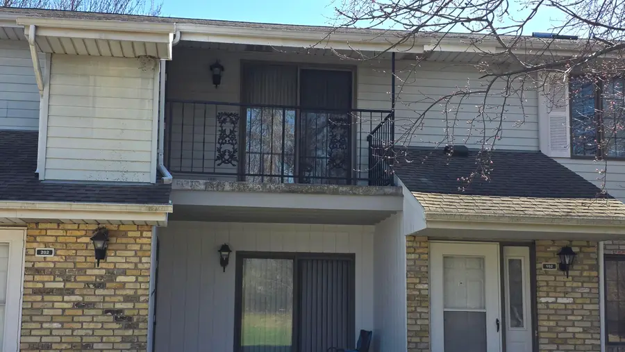 1425 Sun Valley Dr, Mount Pleasant, WI 53406 - #2
