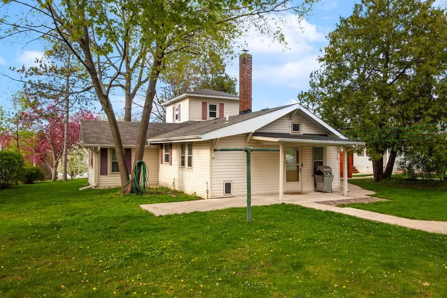 243 W Sumner St, Hartford, WI 53027 - #3