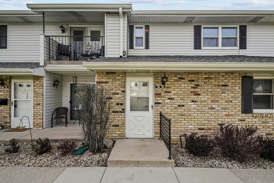 8631 31st Ct, Kenosha, WI 53142 - #2