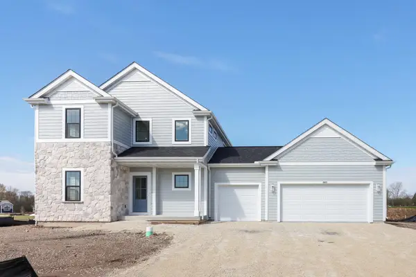 9901 N Migratory Ln, Mequon, WI 53097