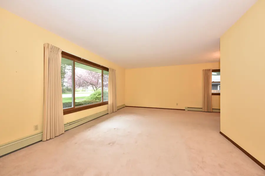 2789 Hillcrest Dr, Hartford, WI 53027 - #3