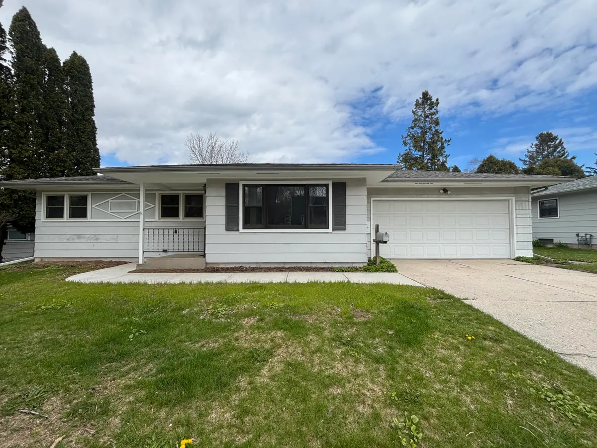 2708 Pershing Ave, Sheboygan, WI 53083 - #1
