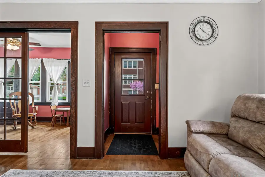 1416 S 13th St, La Crosse, WI 54601 - #3