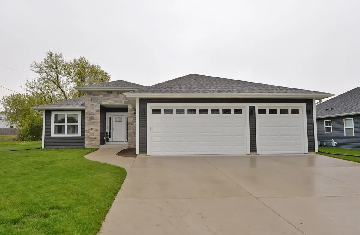 2200 90th St, Sturtevant, WI 53177 - #1