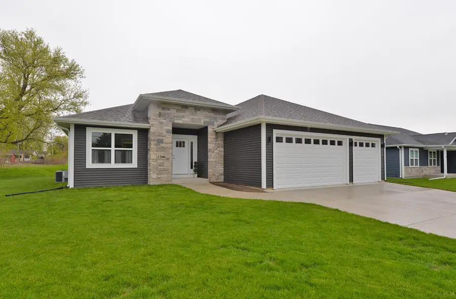 2200 90th St, Sturtevant, WI 53177 - #2