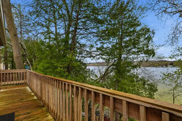 W6302 Lake Ellen Dr, Lyndon, WI 53011