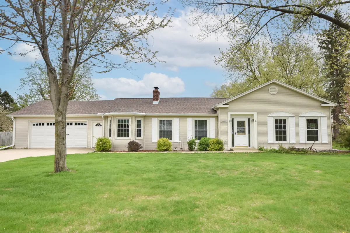 2073 E Sumner St, Hartford, WI 53027 - #1