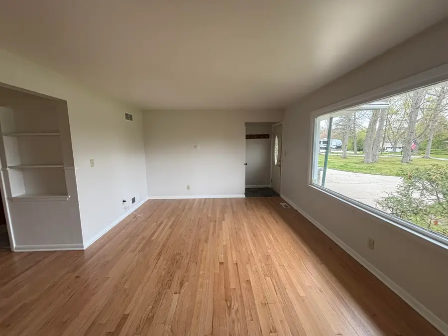 N50W16323 Pin Oak Ct, Menomonee Falls, WI 53051 - #2