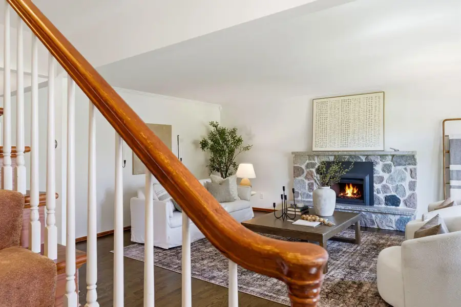 330 W Manor Cir, Bayside, WI 53217 - #3
