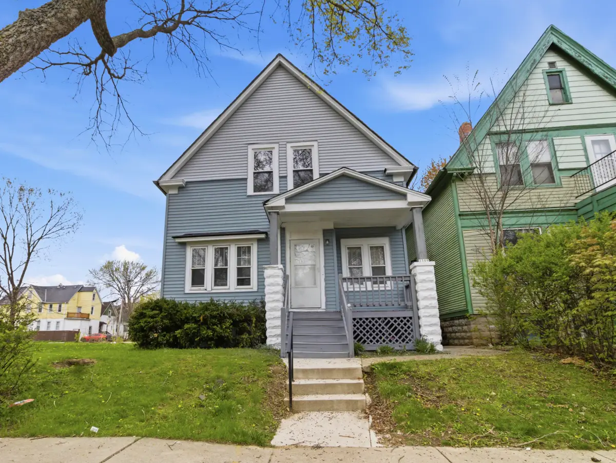 2308 W Clarke St, Milwaukee, WI 53206 - #1