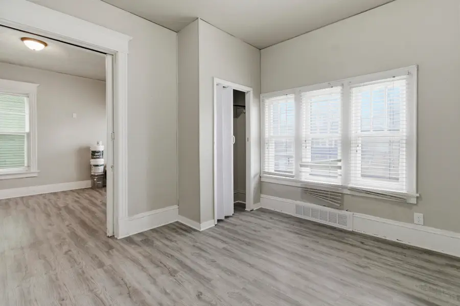2308 W Clarke St, Milwaukee, WI 53206 - #3