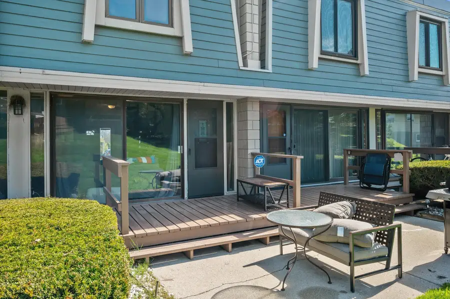 3333 5th Ave, South Milwaukee, WI 53172 - #3