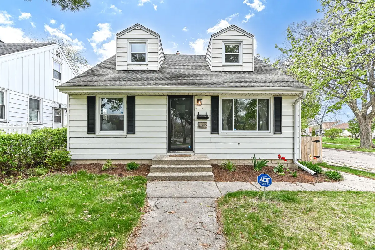 6300 W Cleveland Ave, Milwaukee, WI 53219 - #1