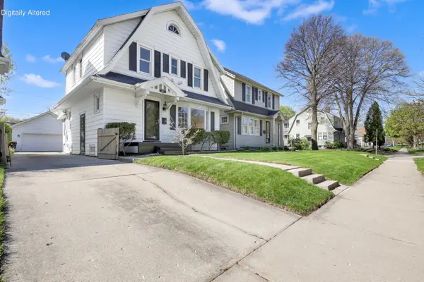 8229 Gridley Ave, Wauwatosa, WI 53213