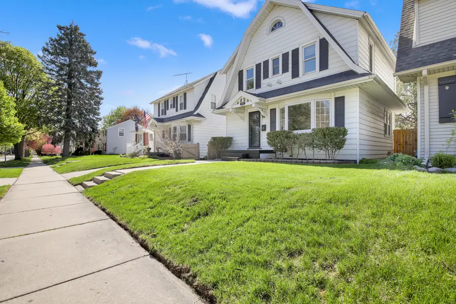 8229 Gridley Ave, Wauwatosa, WI 53213 - #3
