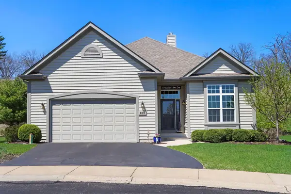 120 Lake Vista Ct, Fontana, WI 53125