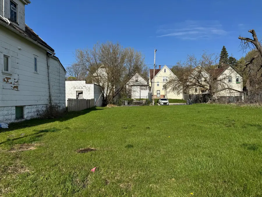 2833 N Hubbard St, Milwaukee, WI 53212 - #2