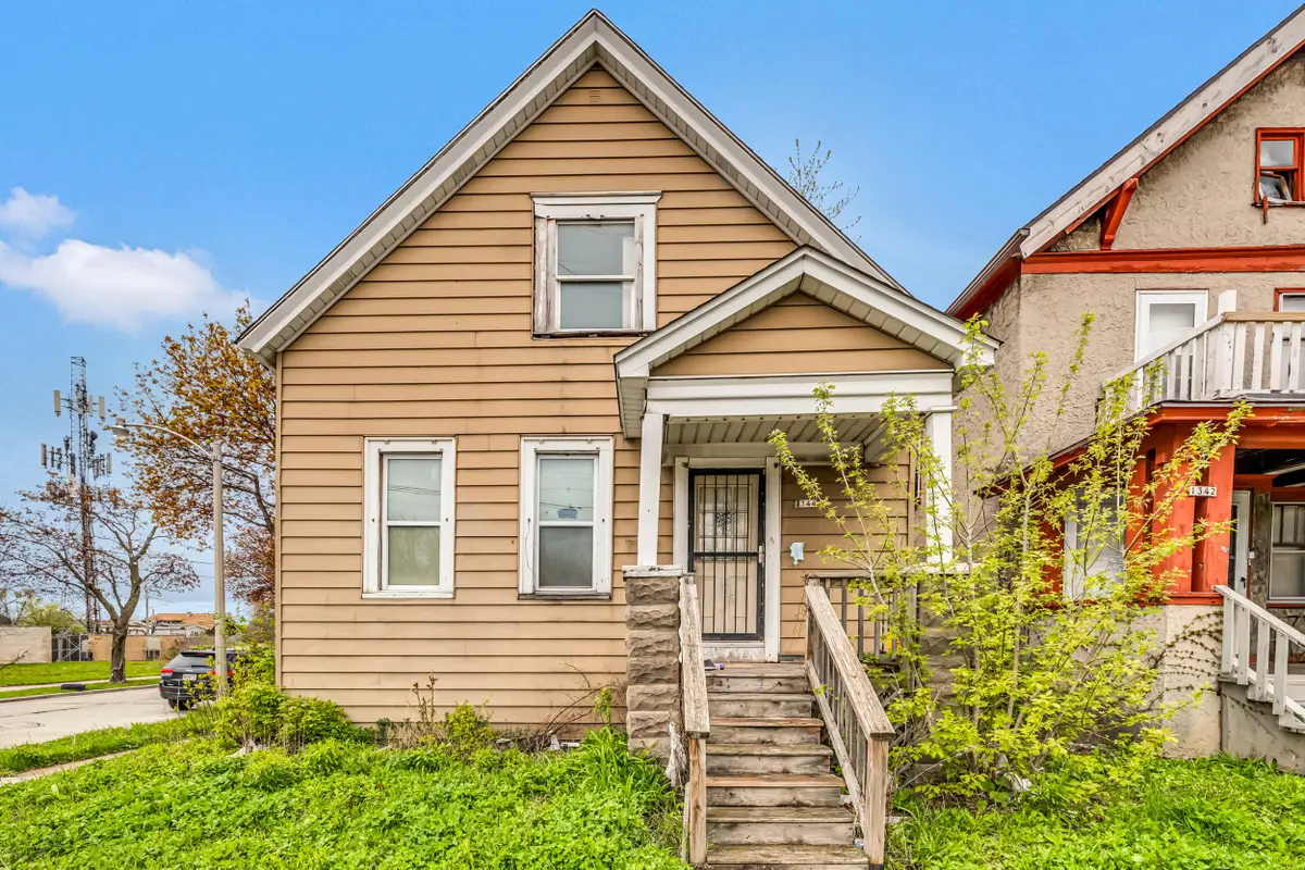 1344 W Atkinson Ave, Milwaukee, WI 53206 - #1