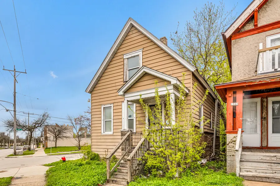 1344 W Atkinson Ave, Milwaukee, WI 53206 - #2