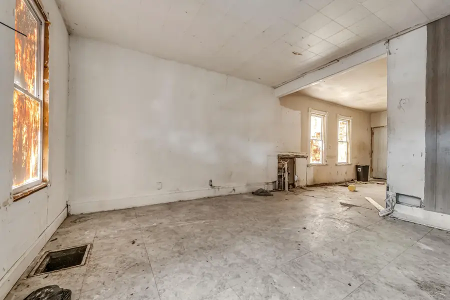 1344 W Atkinson Ave, Milwaukee, WI 53206 - #3