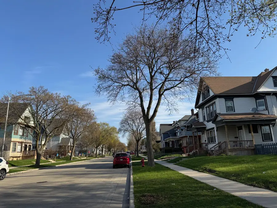 2534 N 2nd St, Milwaukee, WI 53212 - #3