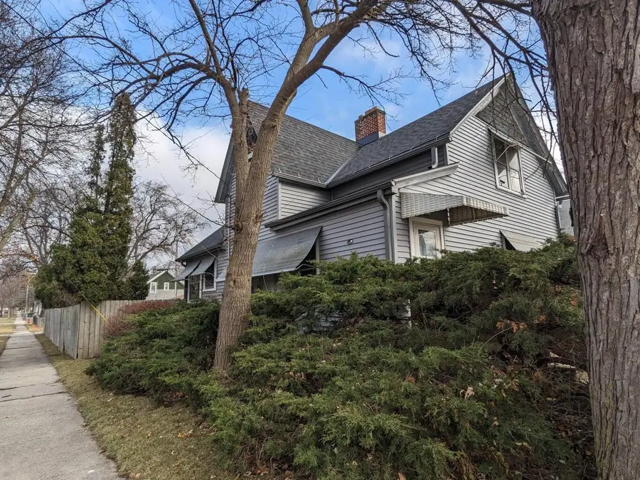3130 W Cameron Ave, Milwaukee, WI 53209 - #2