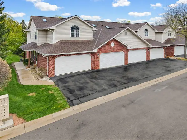 7883 S Scepter Dr, Franklin, WI 53132