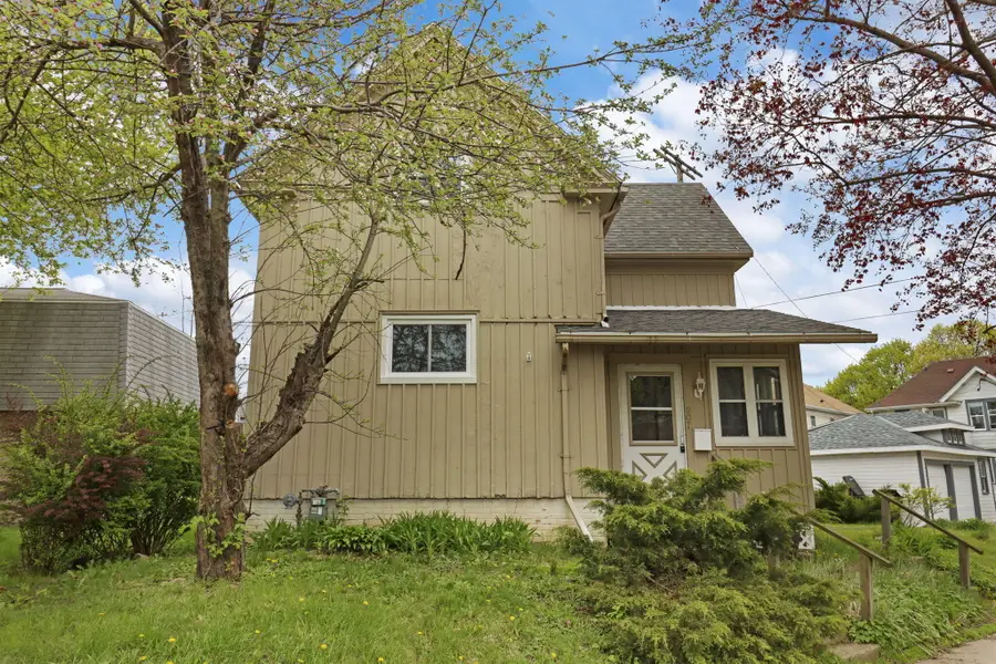 907 Chicago St, Racine, WI 53405 - #2
