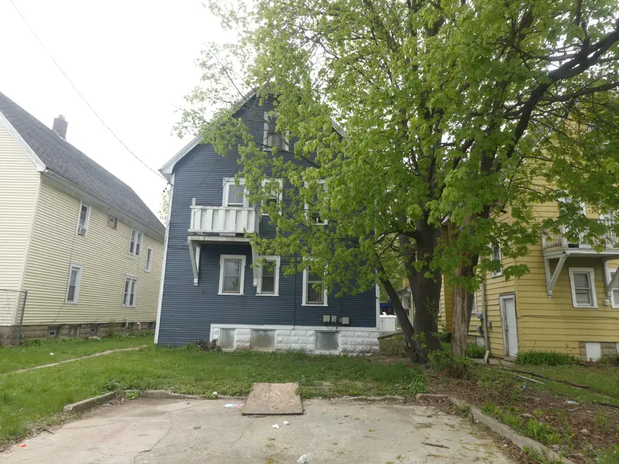 2954 N 37th St, Milwaukee, WI 53210 - #2