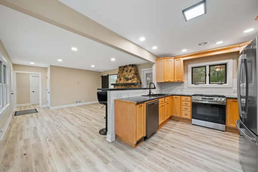 1505 Conant St, Lake Geneva, WI 53147 - #2