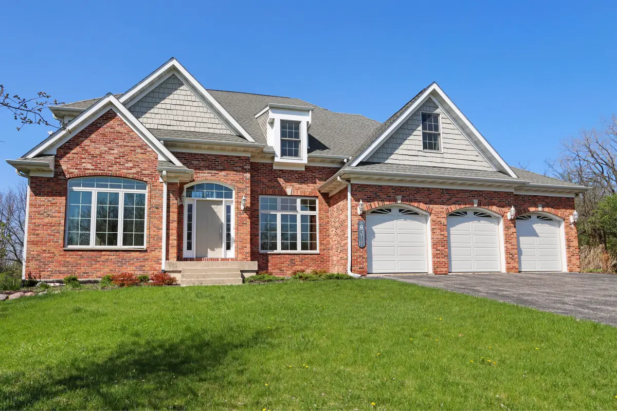 392 W County Road B Rd, Fontana, WI 53125 - #1
