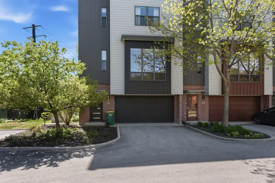 301 Mill Reserve Dr, Waukesha, WI 53188 - #3