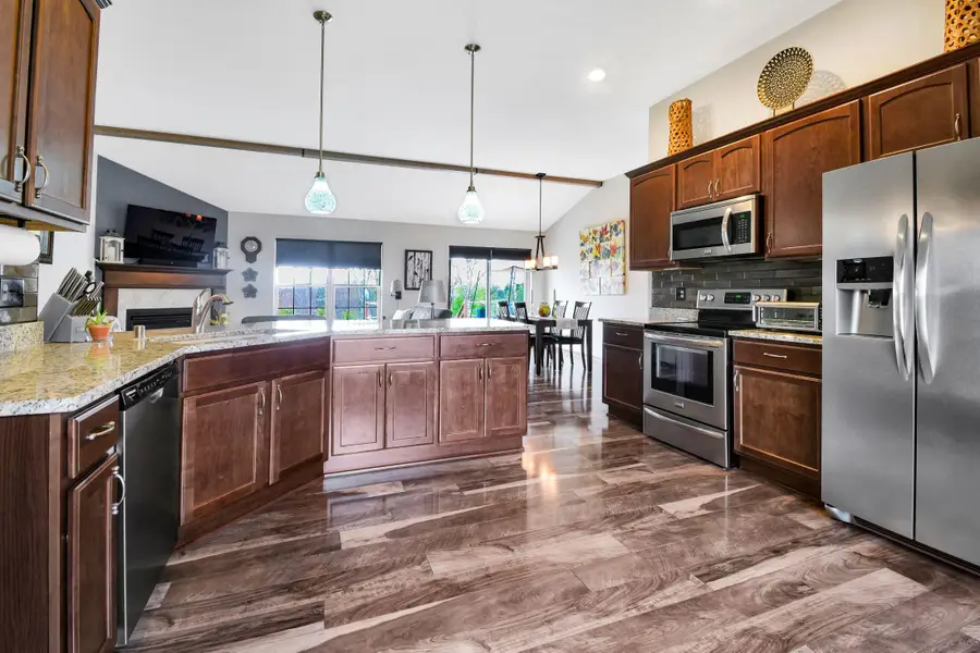 W6996 Hillside Dr, Batavia, WI 53001 - #2