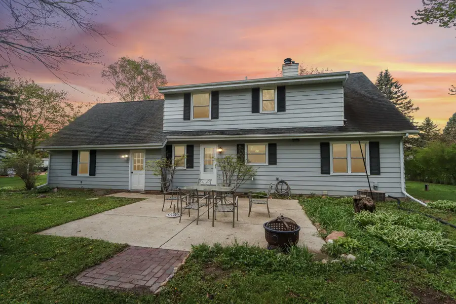 S76W23210 Woodland Ct, Vernon, WI 53103 - #2