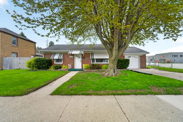 2919 Drexel Ave, Racine, WI 53403