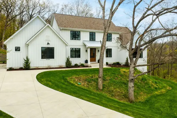 S67W20095 Benjamin Ct, Muskego, WI 53150