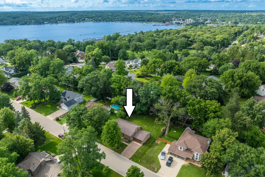 501 Sue Ann Dr, Lake Geneva, WI 53147 - #2