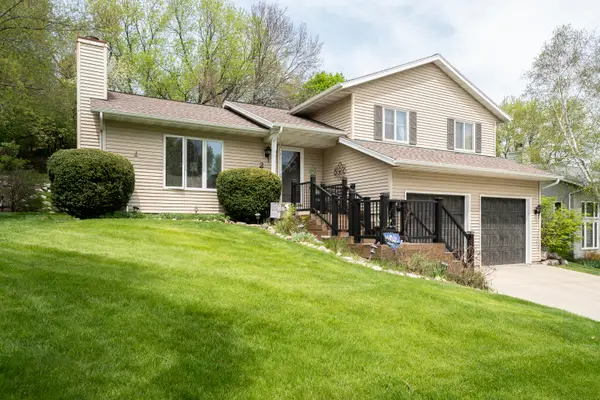 204 Cambridge Ave, Waukesha, WI 53188