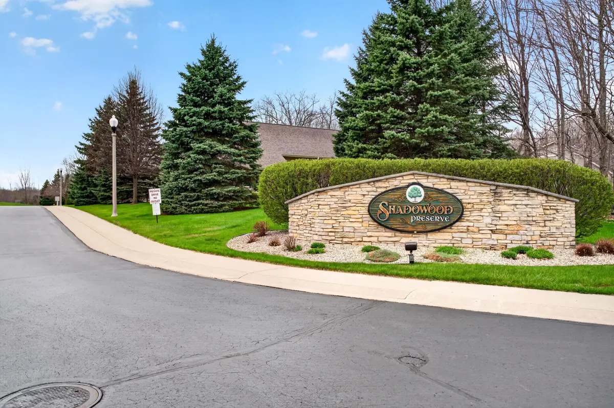 1015 Shadowood Cir, West Bend, WI 53095 - #1