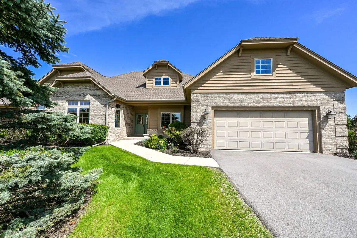 10803 N Essex Dr, Mequon, WI 53092 - #1