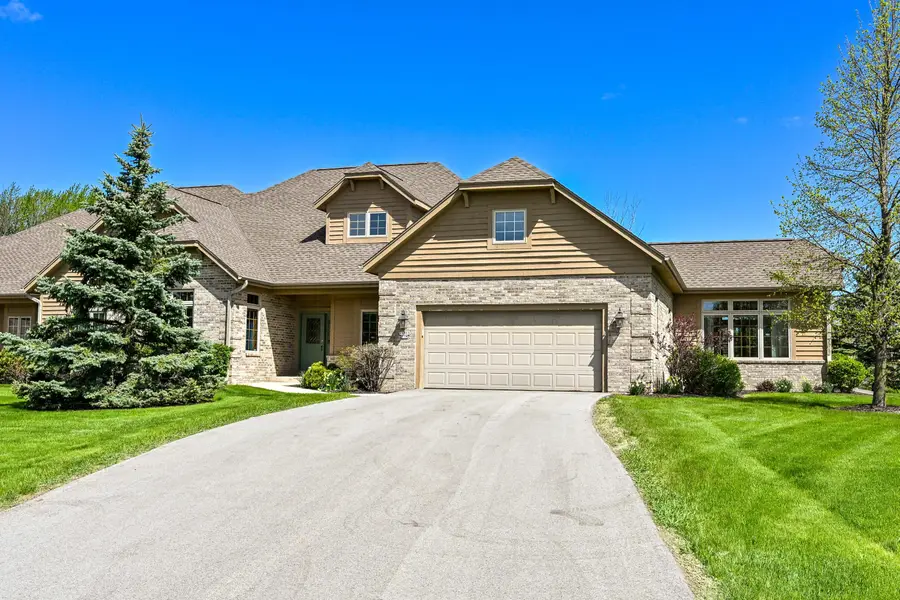 10803 N Essex Dr, Mequon, WI 53092 - #2