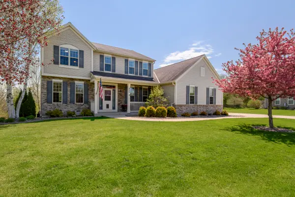 426 Augusta Dr, Mukwonago, WI 53149