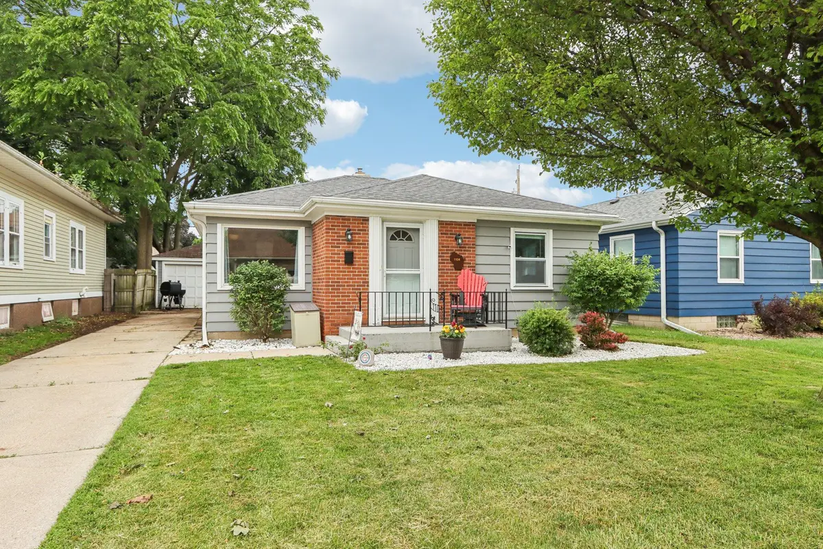 1104 Lathrop Ave, Racine, WI 53405 - #1