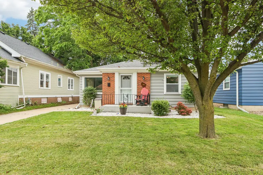 1104 Lathrop Ave, Racine, WI 53405 - #3