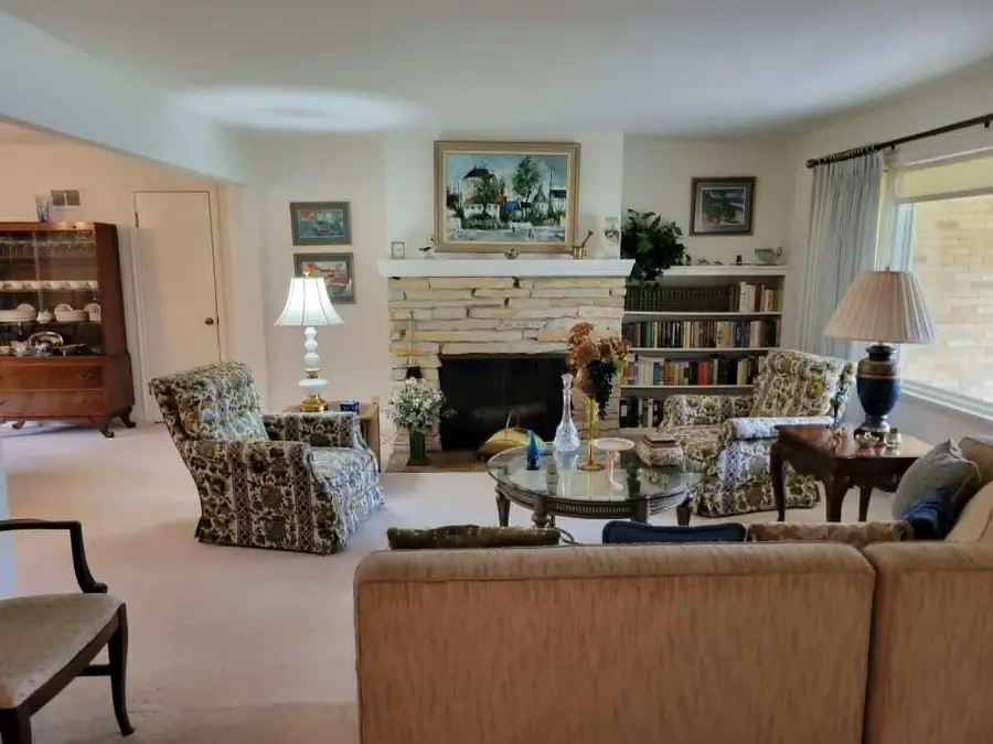 7275 N Navajo Ave, Glendale, WI 53217 - #3