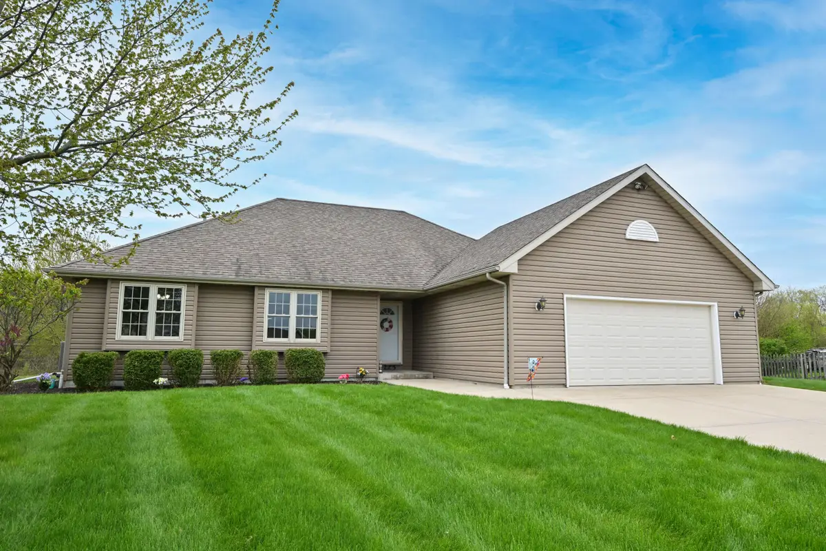 9225 Auburn Ct, Mount Pleasant, WI 53406 - #1