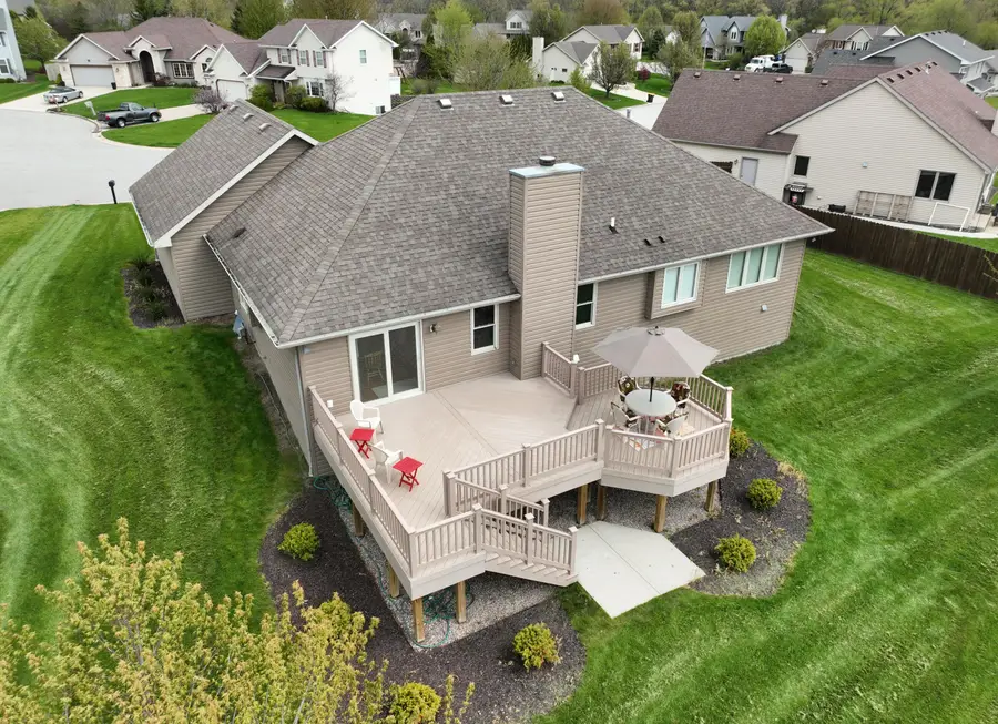 9225 Auburn Ct, Mount Pleasant, WI 53406 - #2