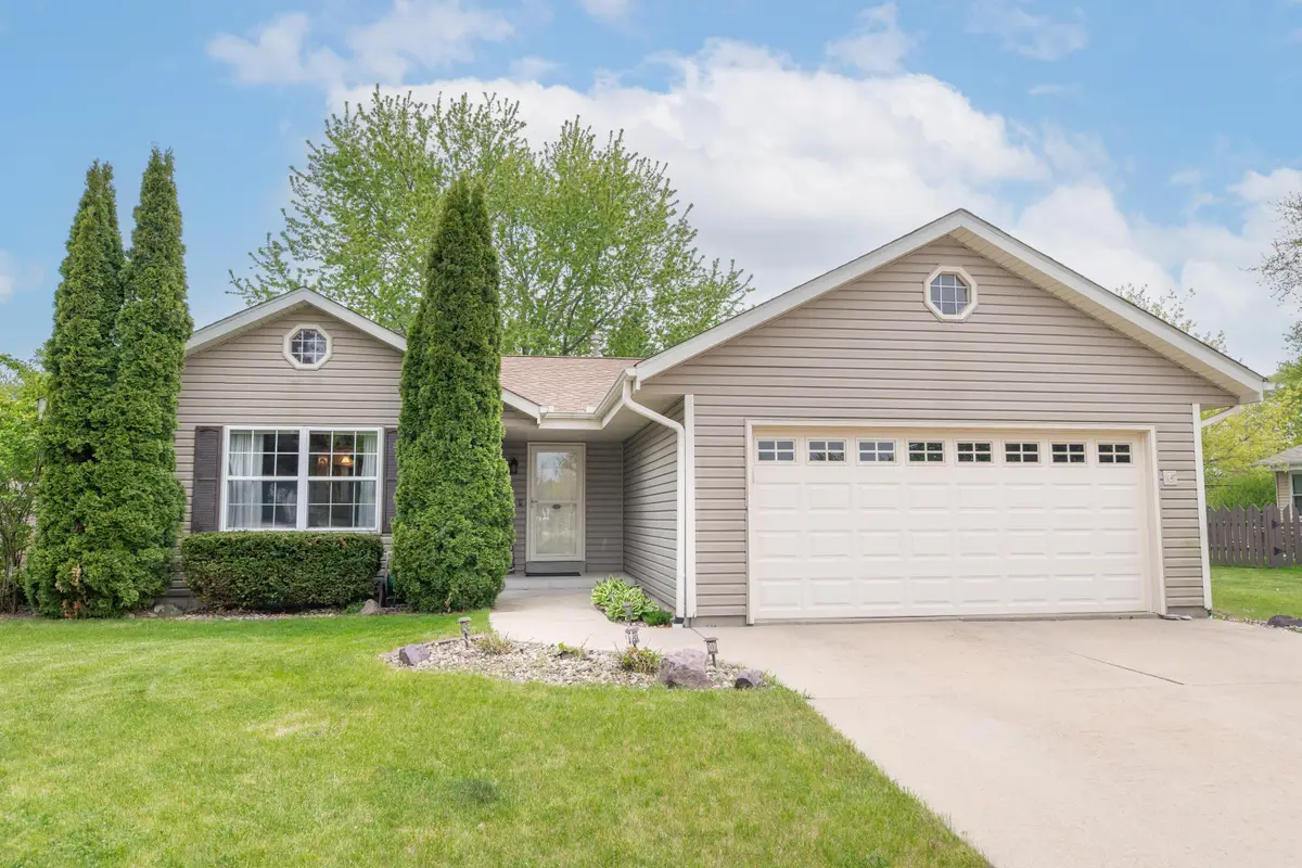 1321 E Maass Dr, Oak Creek, WI 53154 - #1